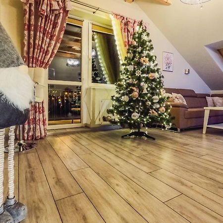 Apartament Sweet ウストロン エクステリア 写真
